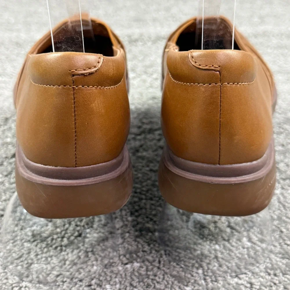 Clarks Artisan Loafers Womens 6.5 Brown Leather Laser Cut Perforated Slip On